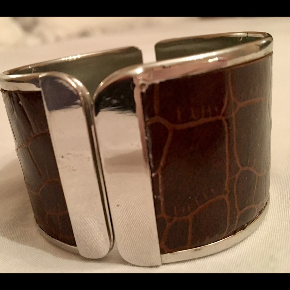 “Ralph Lauren-esque” Cuff. Faux 🐊